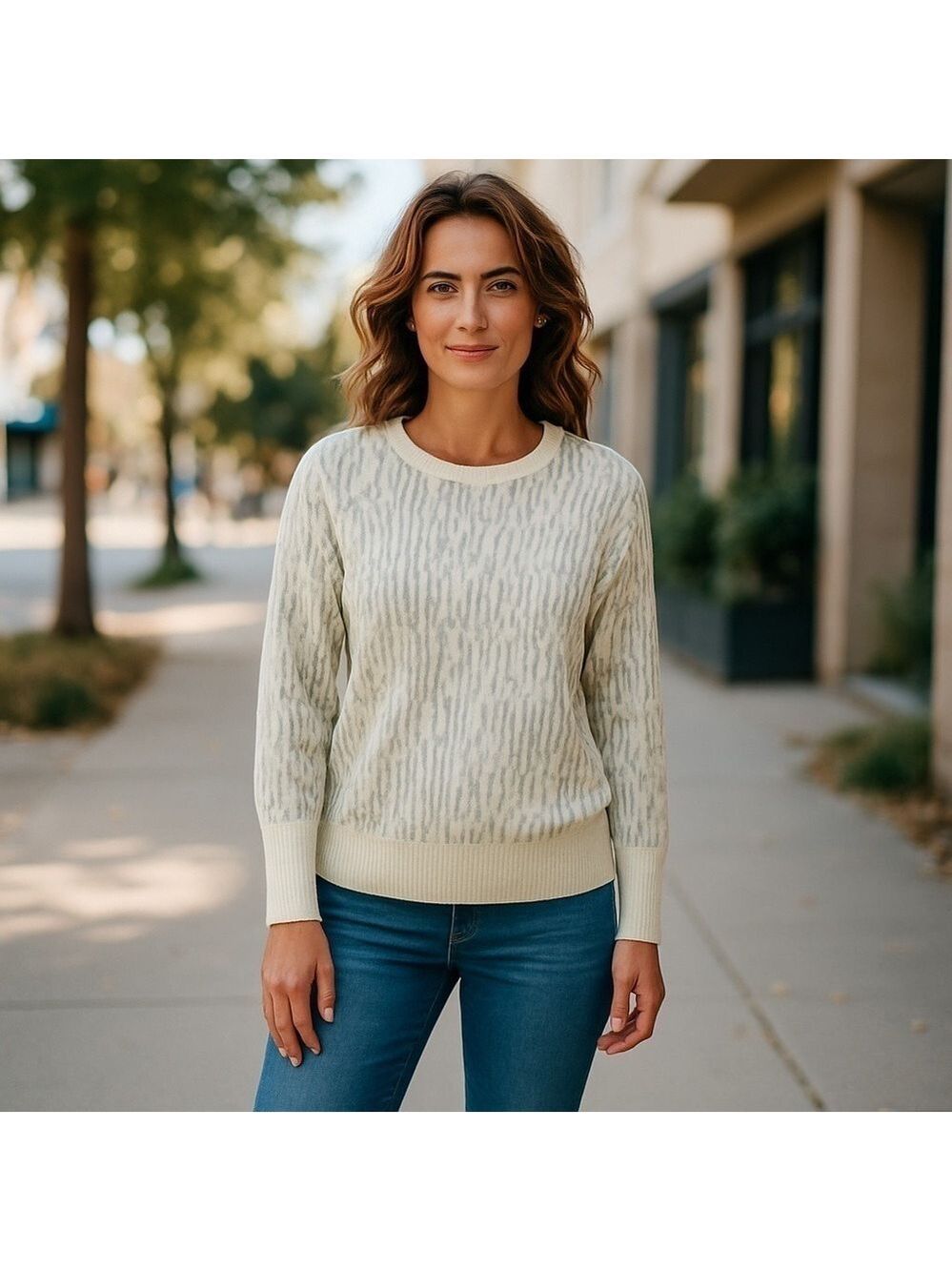 Susan Van Heusen Pullover Sweater Crew Neck White Silver Ribbed Cuff Hem Size S